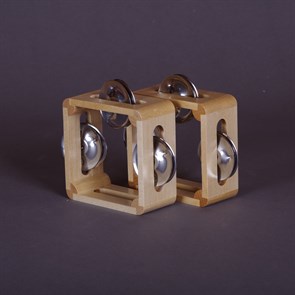 {{photo.Alt || photo.Description || 'Тамбурин из массива березы, D 10 см.'}}